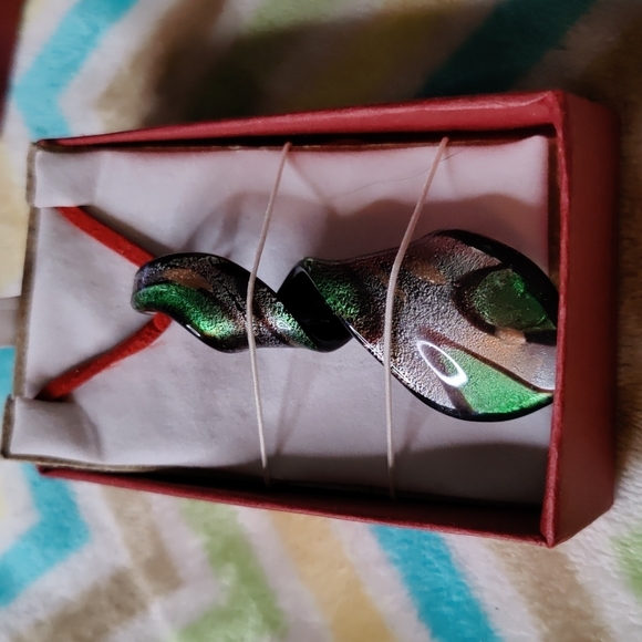 10. Made in Italy Murano Glass Necklace on Leather Cord - Picture 4 of 4